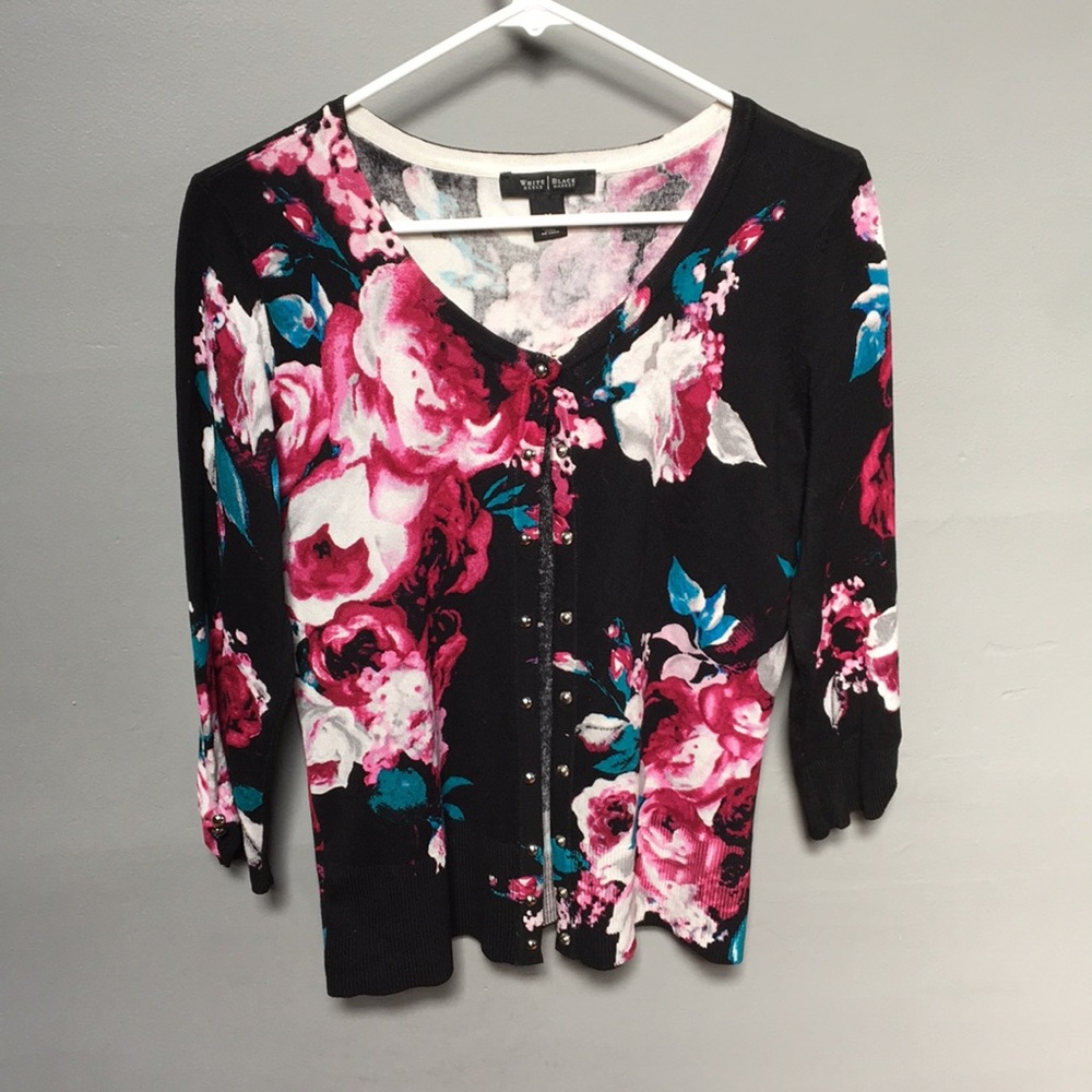 White House Black Market cardigan ❤️3/$10 sale